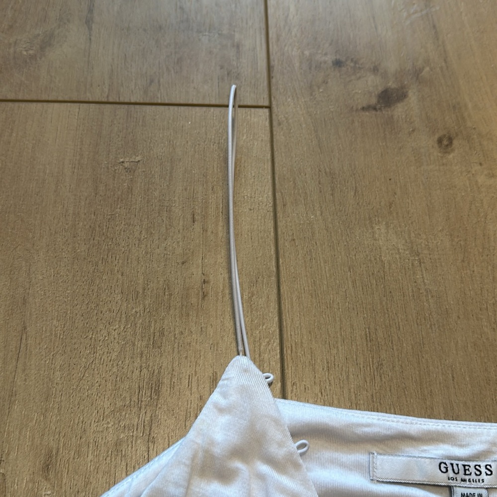 Guess White Tank - Picture 5 of 6